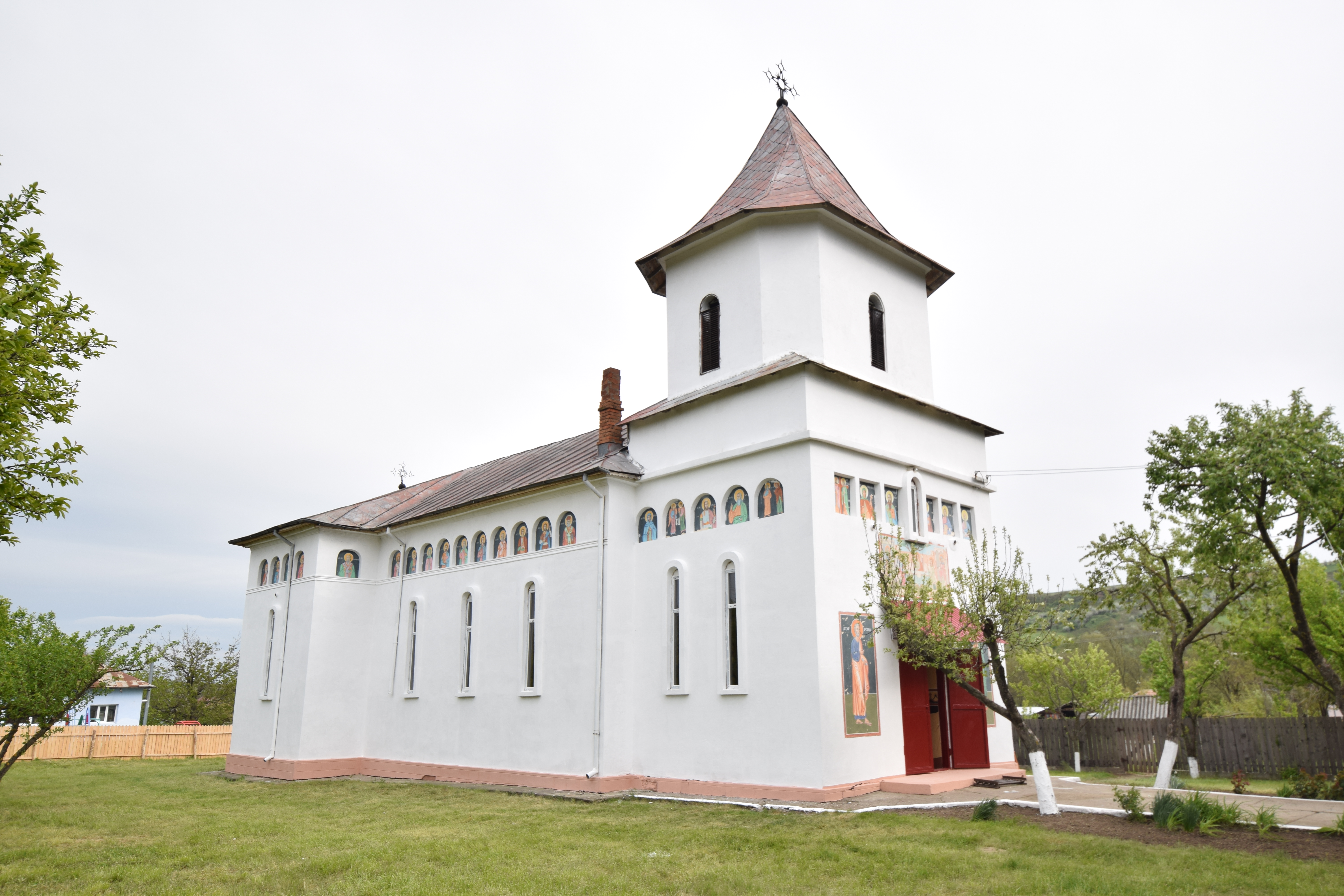 Denie arhierească la Parohia „Sfinţii Voievozi“ din Podolenii de Sus