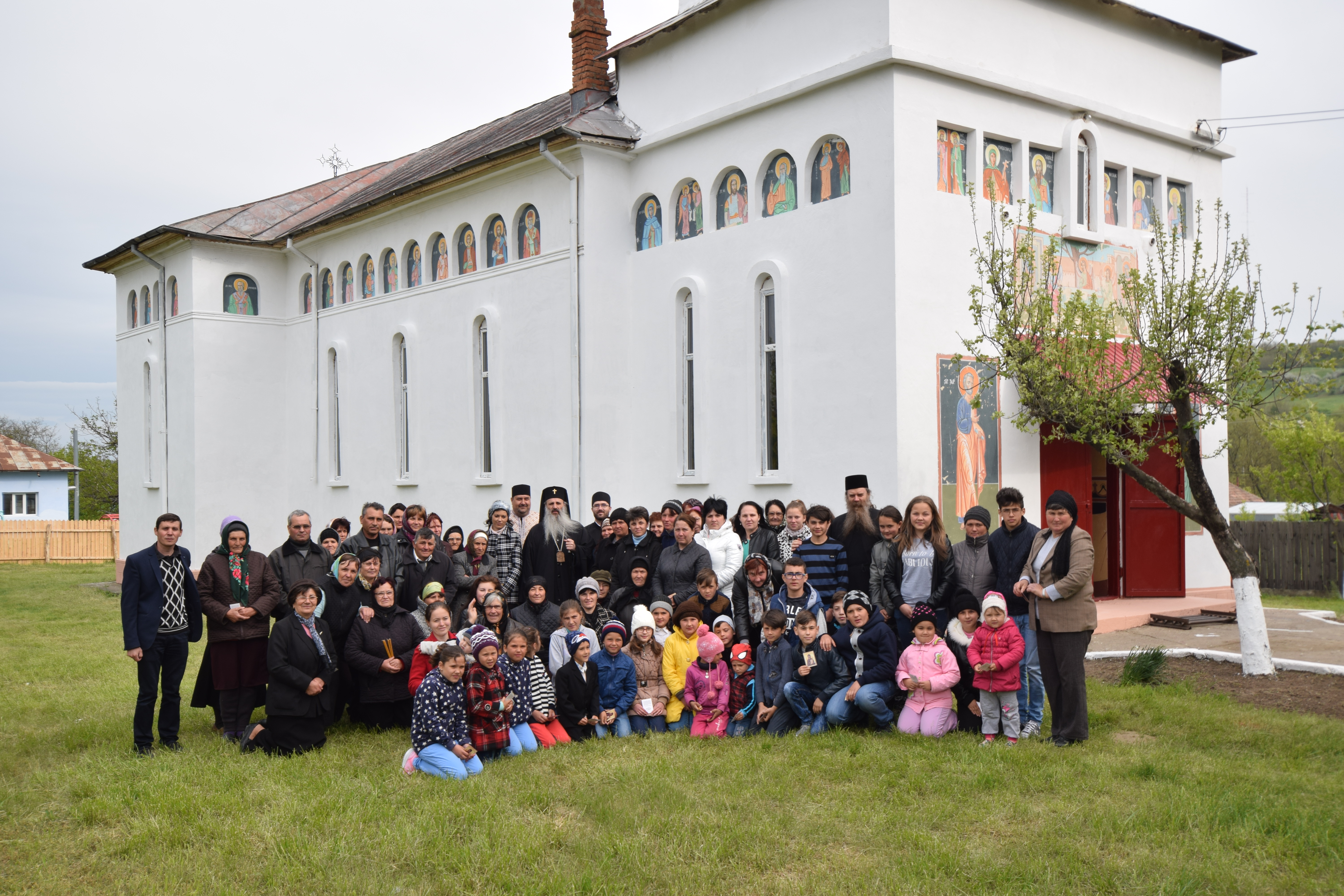 Denie arhierească la Parohia „Sfinţii Voievozi“ din Podolenii de Sus