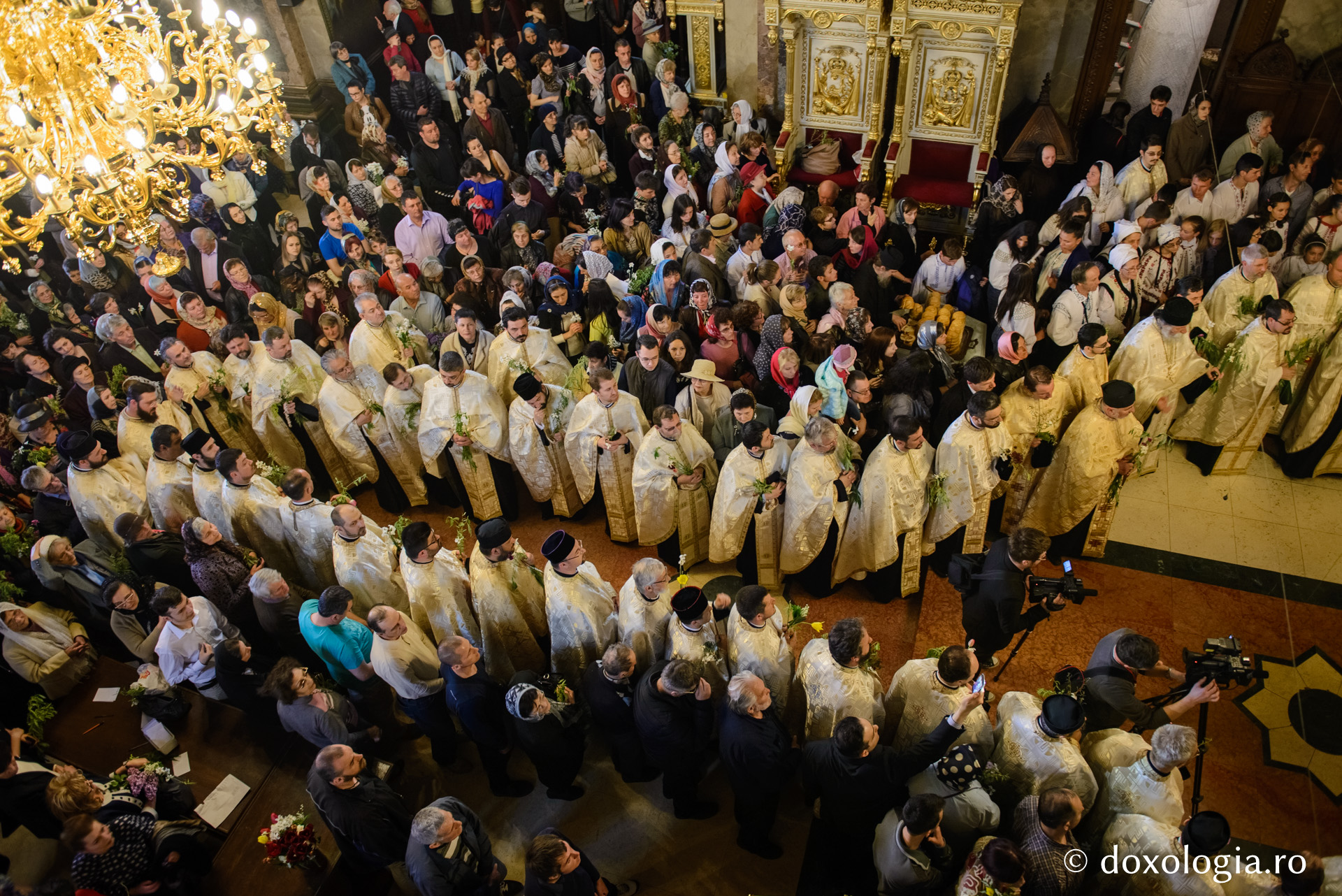 Procesiune în ajun de Florii la Iași