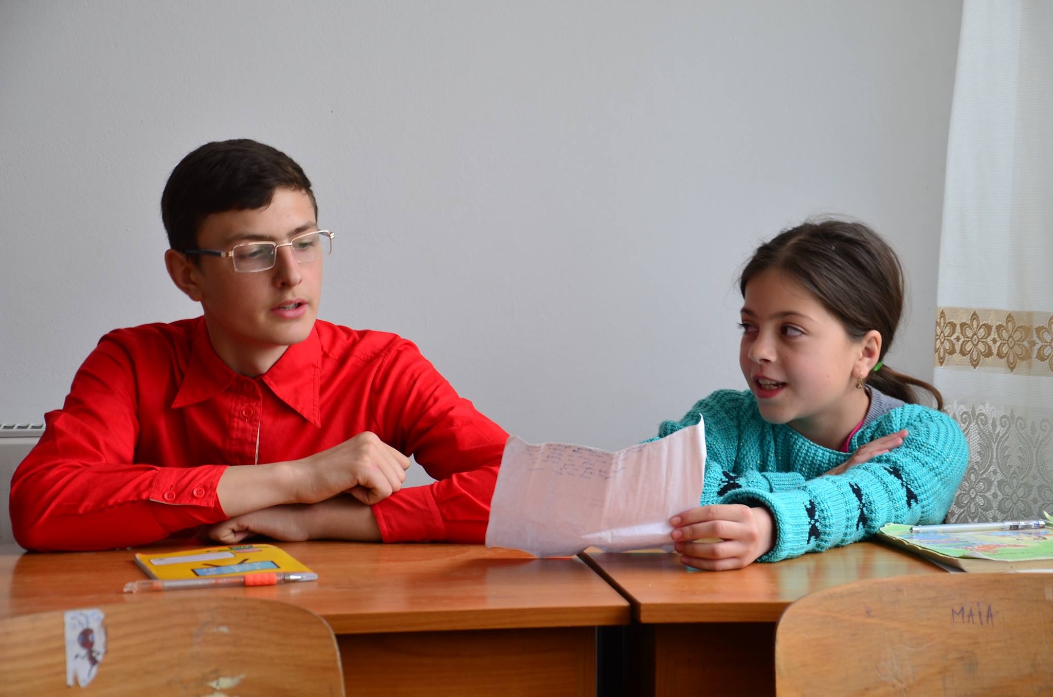 Piesa de teatru „Două lumi diferite”, la Todirești