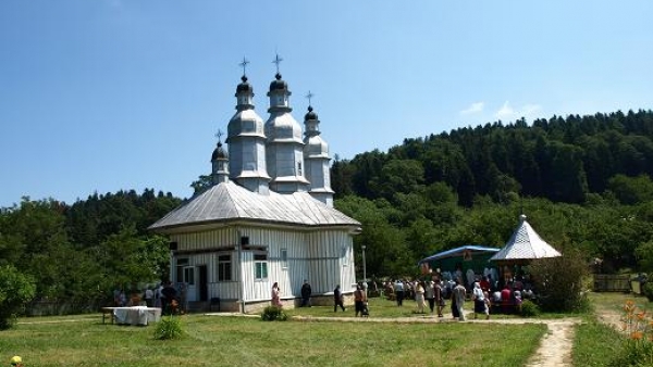 Ctitorul Schitului Pocrov, cinstit de pelerini Ctitorul Schitului Pocrov, cinstit de pelerini
