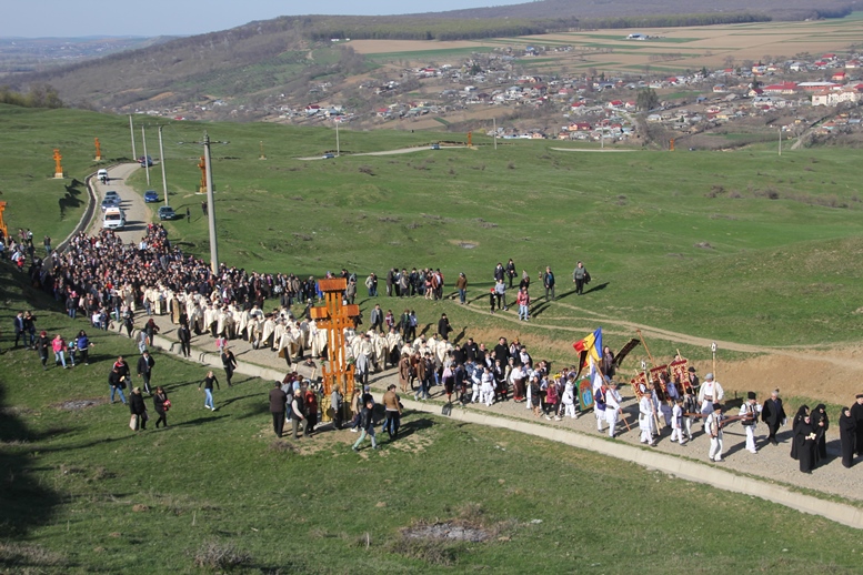 „Sfânta Cruce este semnul identităţii noastre“ „Sfânta Cruce este semnul identităţii noastre“