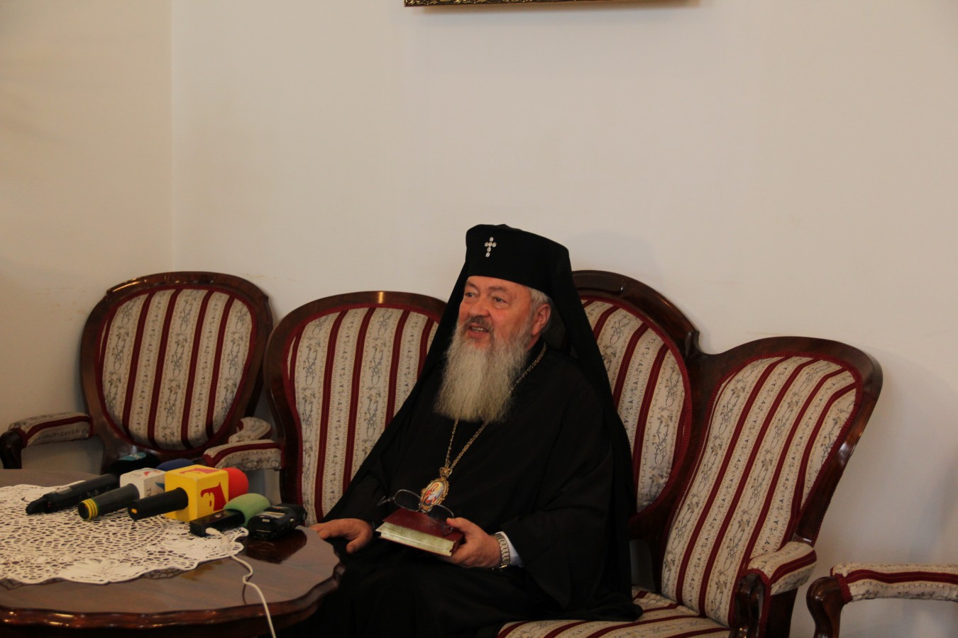 Înaltpreasfințitul Andrei: Andrei: „De Paști, să ne aducem aminte de bătrânii noștri!” Înaltpreasfințitul Andrei: Andrei: „De Paști, să ne aducem aminte de bătrânii noștri!”