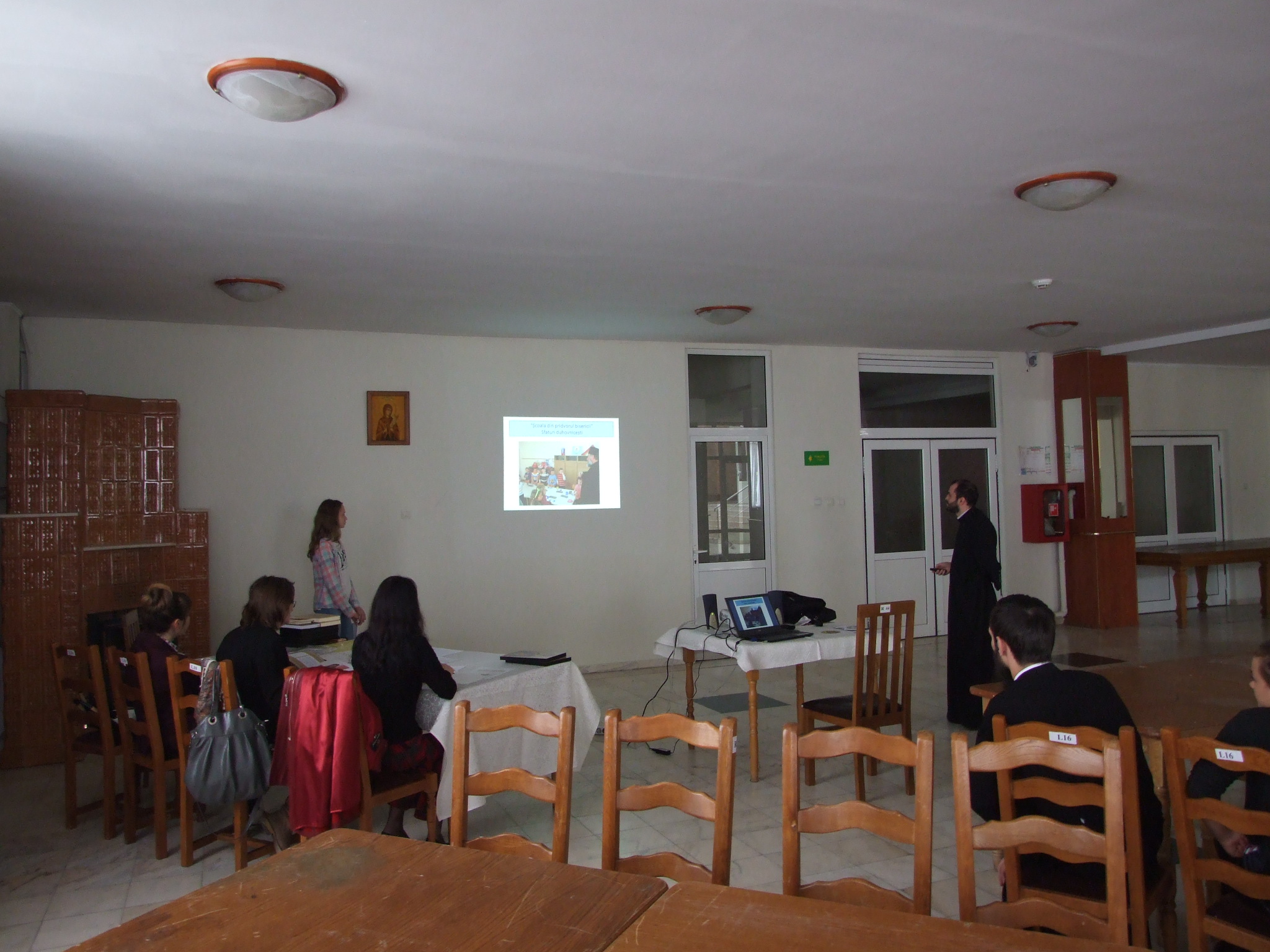 „Şcoala din pridvorul Bisericii” - un proiect catehetic câştigător