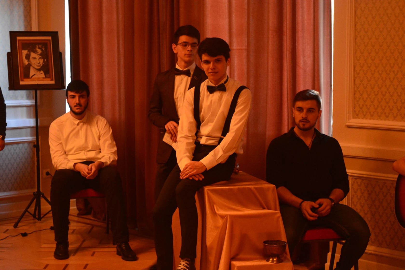 Seară de poezie „Ce bine că ești”, la Colegiul „Sfântul Nicolae”