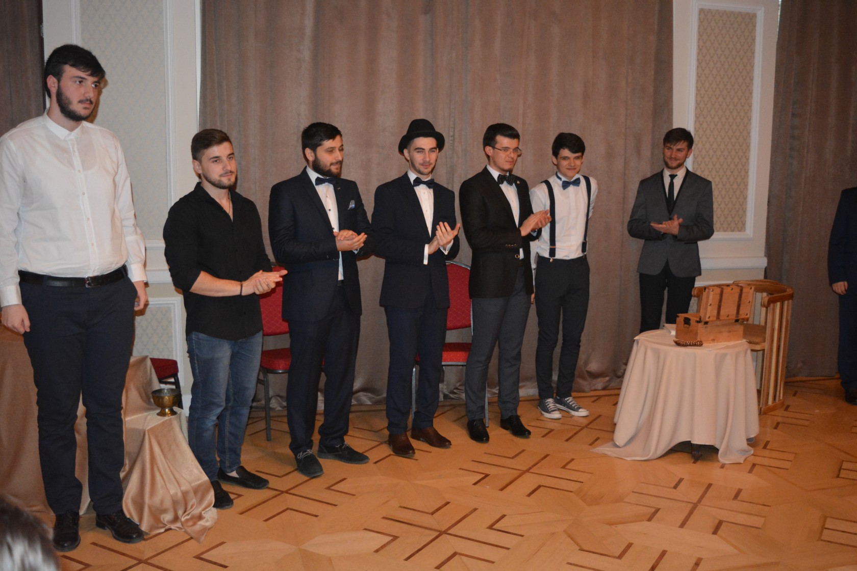 Seară de poezie „Ce bine că ești”, la Colegiul „Sfântul Nicolae”