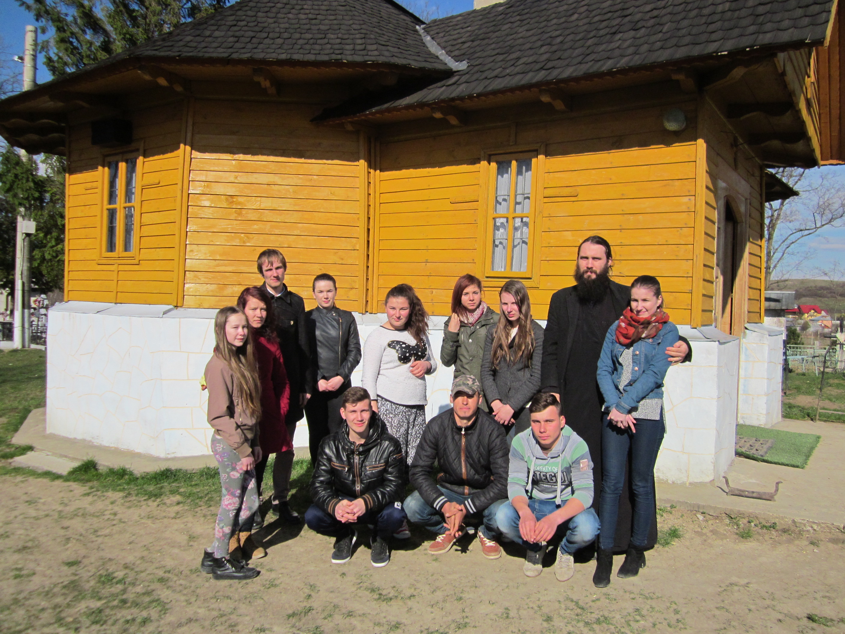 Seminarii de formare cu tinerii din cinci parohii ale Arhiepiscopiei Iașilor Seminarii de formare cu tinerii din cinci parohii ale Arhiepiscopiei Iașilor