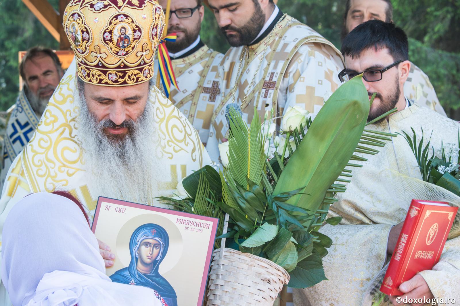 Din minunile Sfintei Cuvioase Parascheva