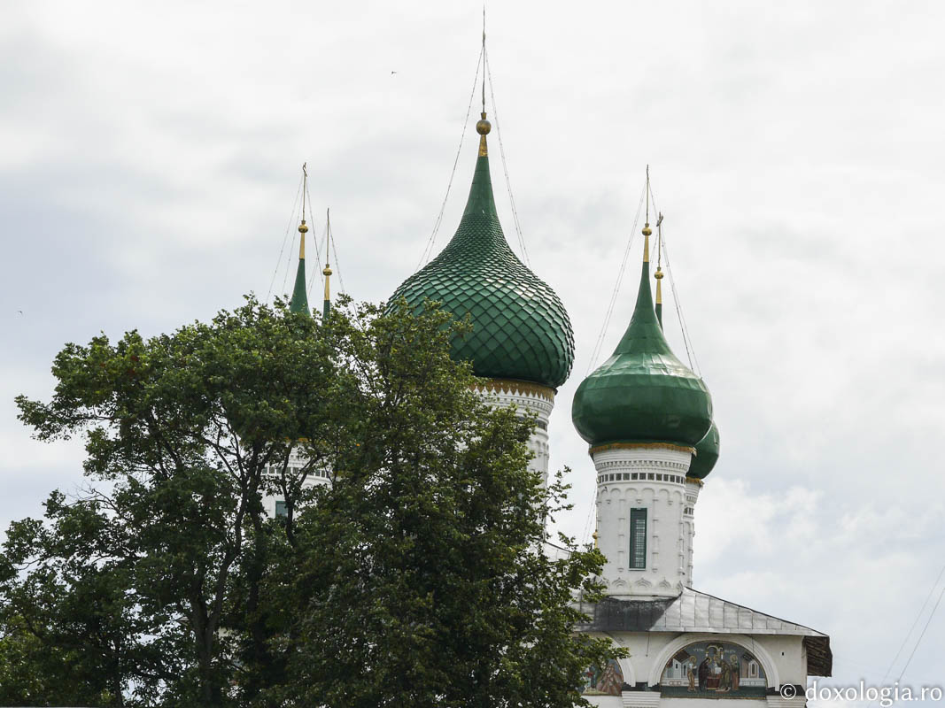 Mănăstirea Tolga din Rusia