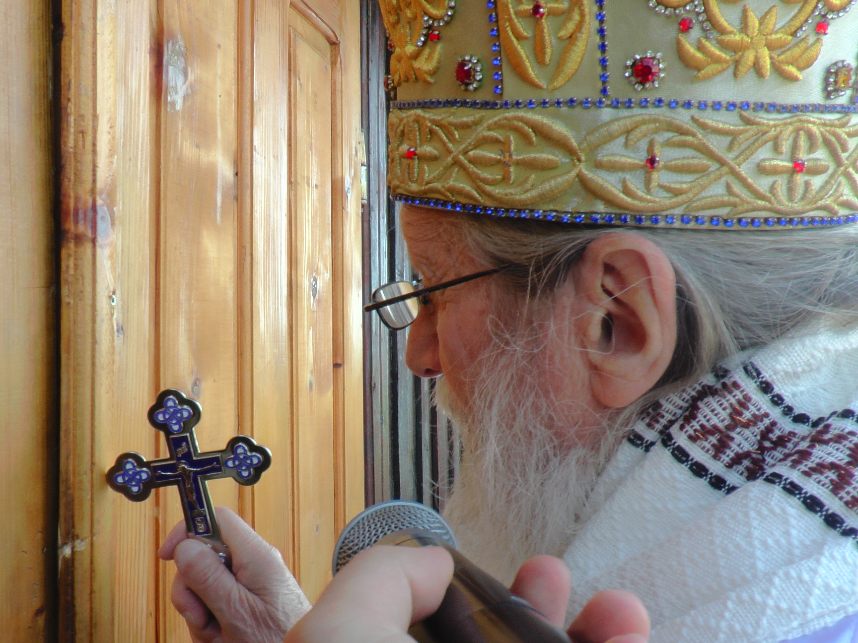 Sfințire de biserică în localitatea suceveană Bahna - Arini