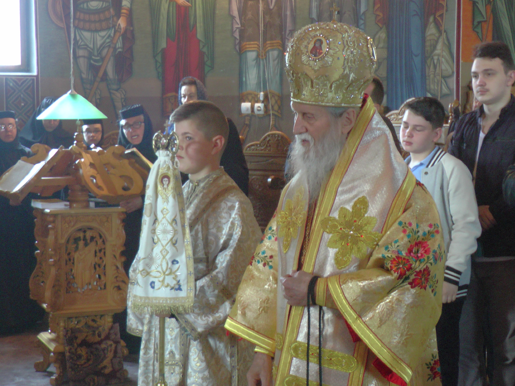 Floriile, sărbătorite la Mănăstirea Buciumeni prin Liturghie arhierească