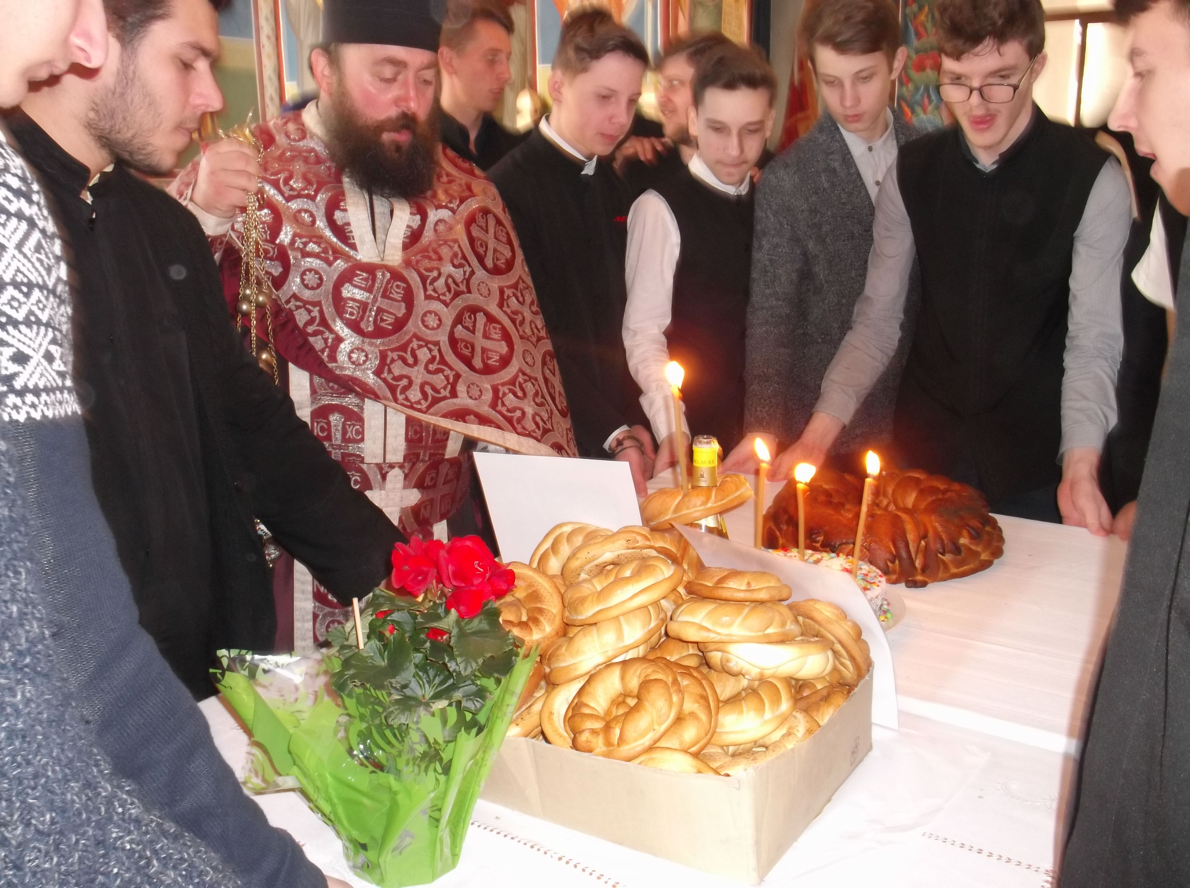 Slujbă de pomenire pentru bucovinenii căzuți la masacrul de la Fântâna Albă, la Seminarul Teologic din Iași