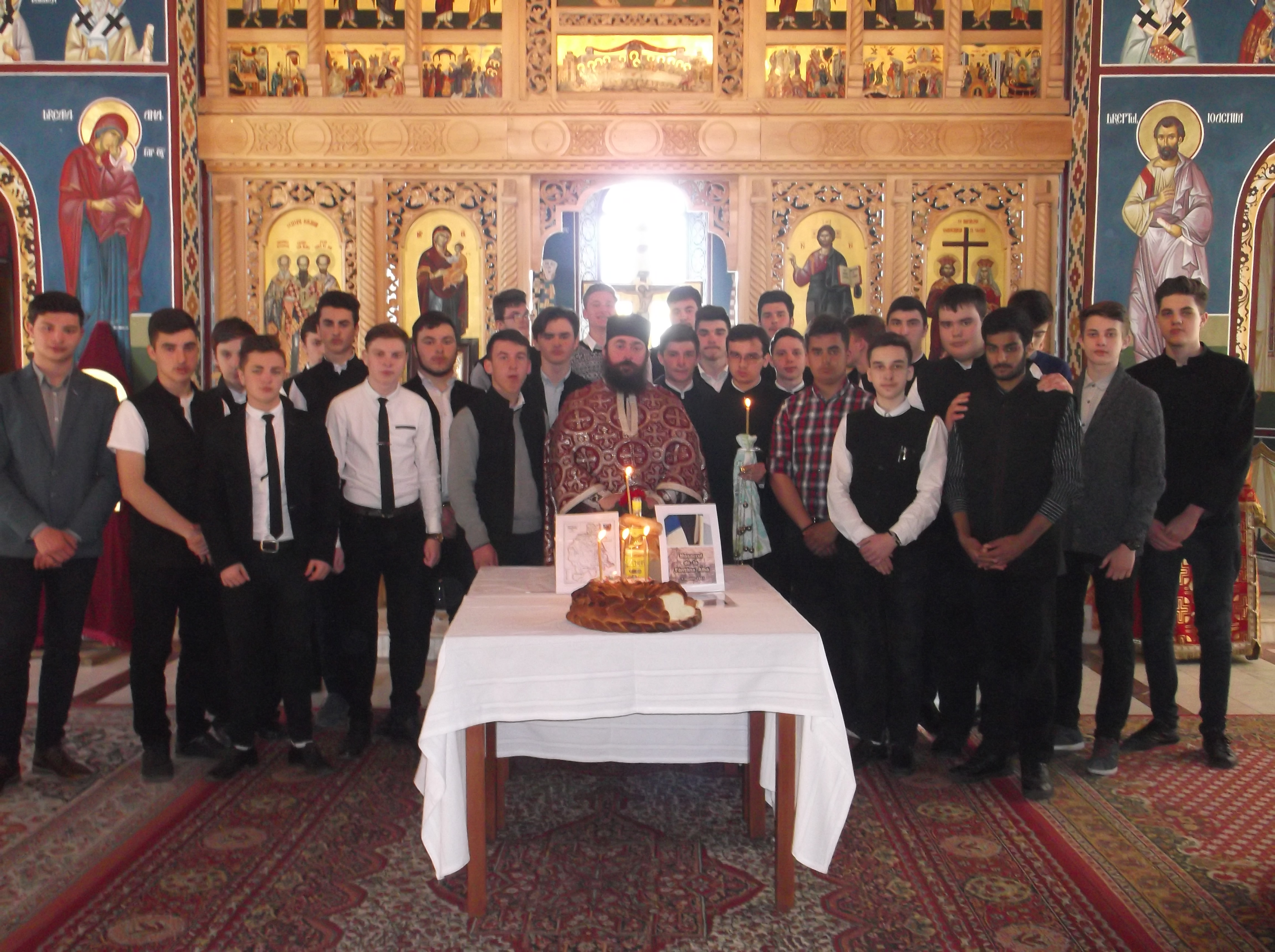 Slujbă de pomenire pentru bucovinenii căzuți la masacrul de la Fântâna Albă, la Seminarul Teologic din Iași