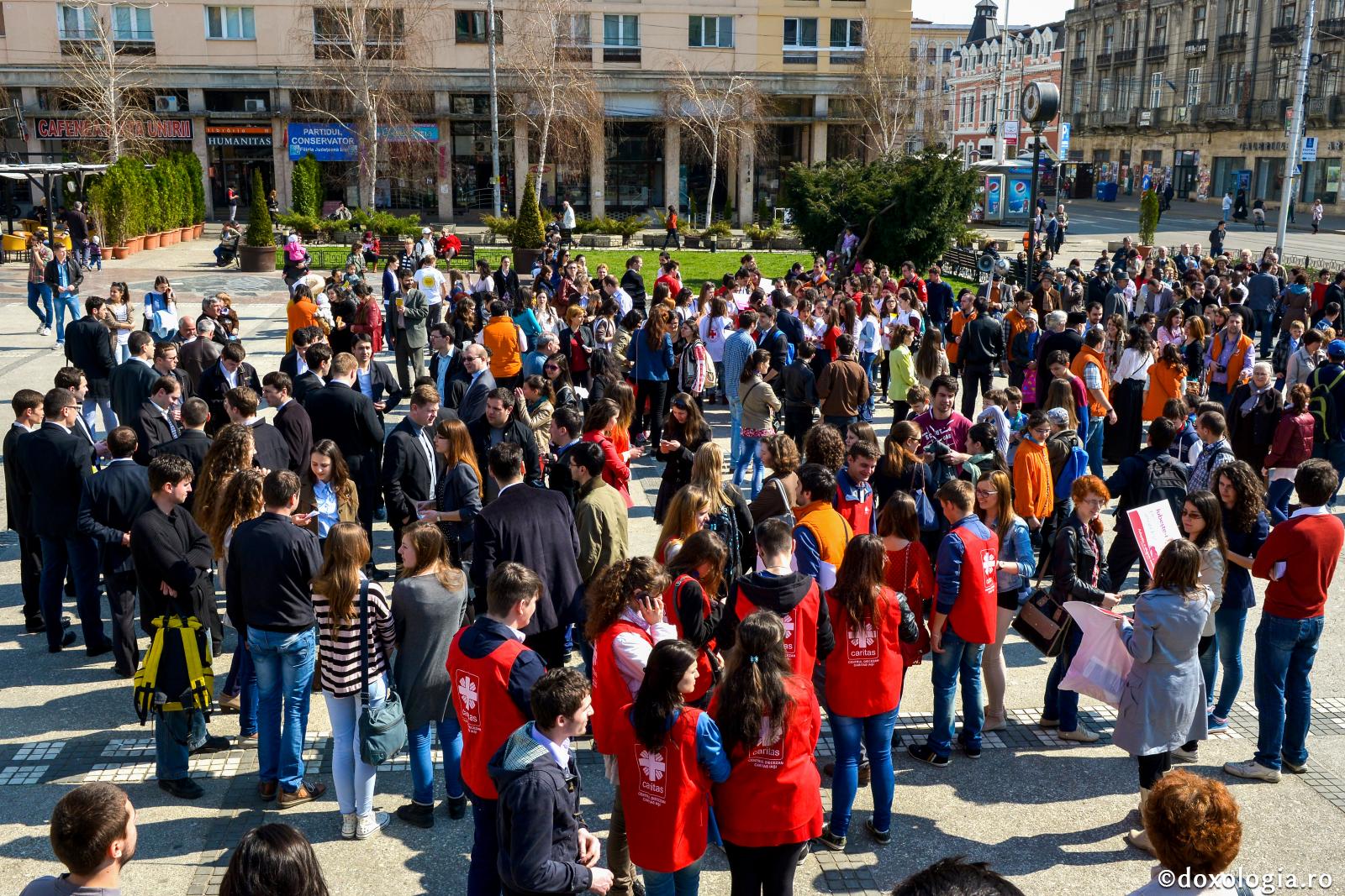 Ce ne puteți spune în legătură cu atitudinea majorității tinerilor de astăzi cu privire la filantropie?