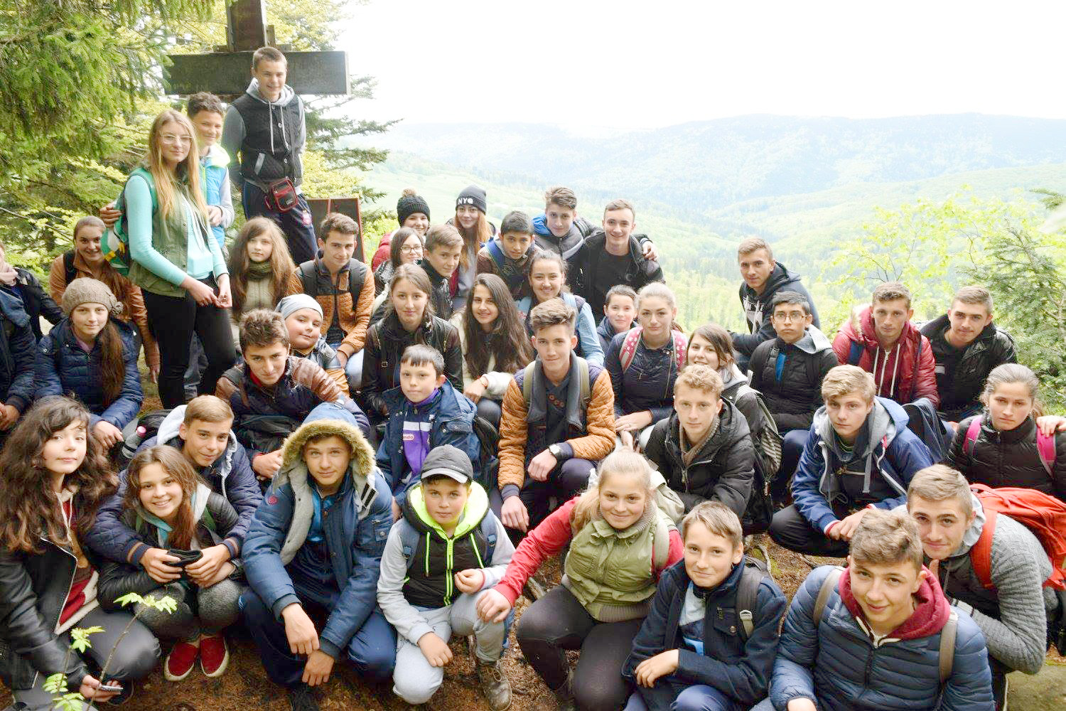 Tinerii din Soci, în drumeţie pe Ceahlău şi la Sihla