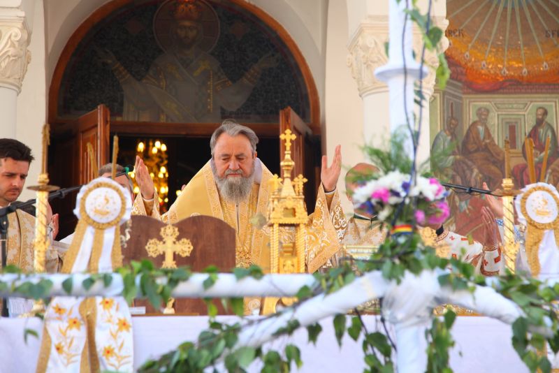 Înaltpreasfinţitul Laurenţiu: „Este datoria noastră de a-i vedea pe vârstnicii noştri alături de Biserică, sub ocrotirea lui Dumnezeu”