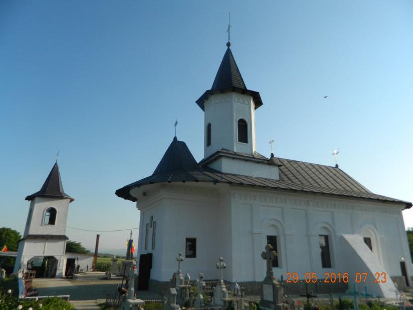 IPS Ioachim a sfinţit biserica Parohiei Mândrișca Porţi spre ceruri în Mitropolia Moldovei şi Bucovinei