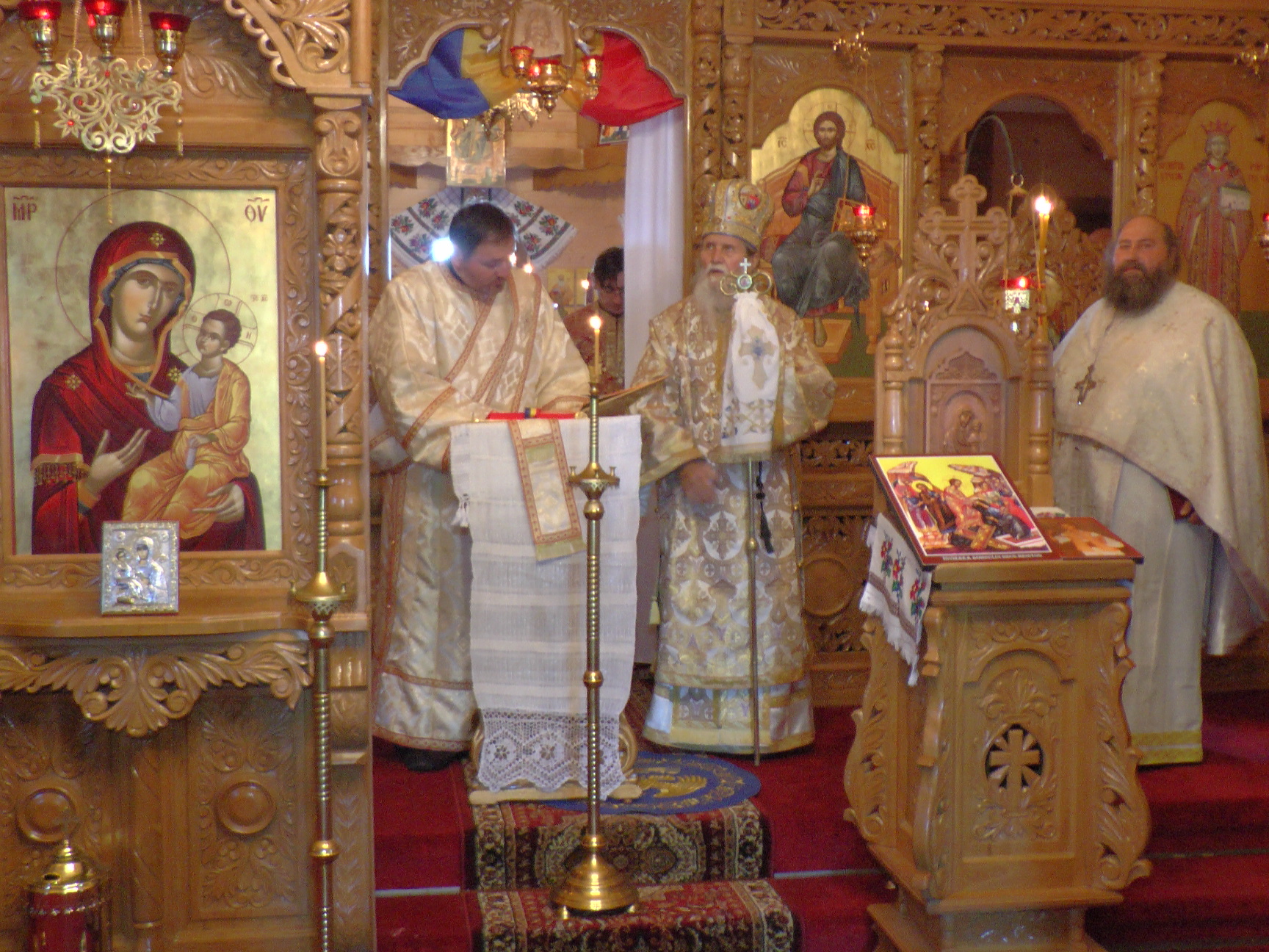 Bibliotecă parohială la Volovăţ, judeţul Suceava