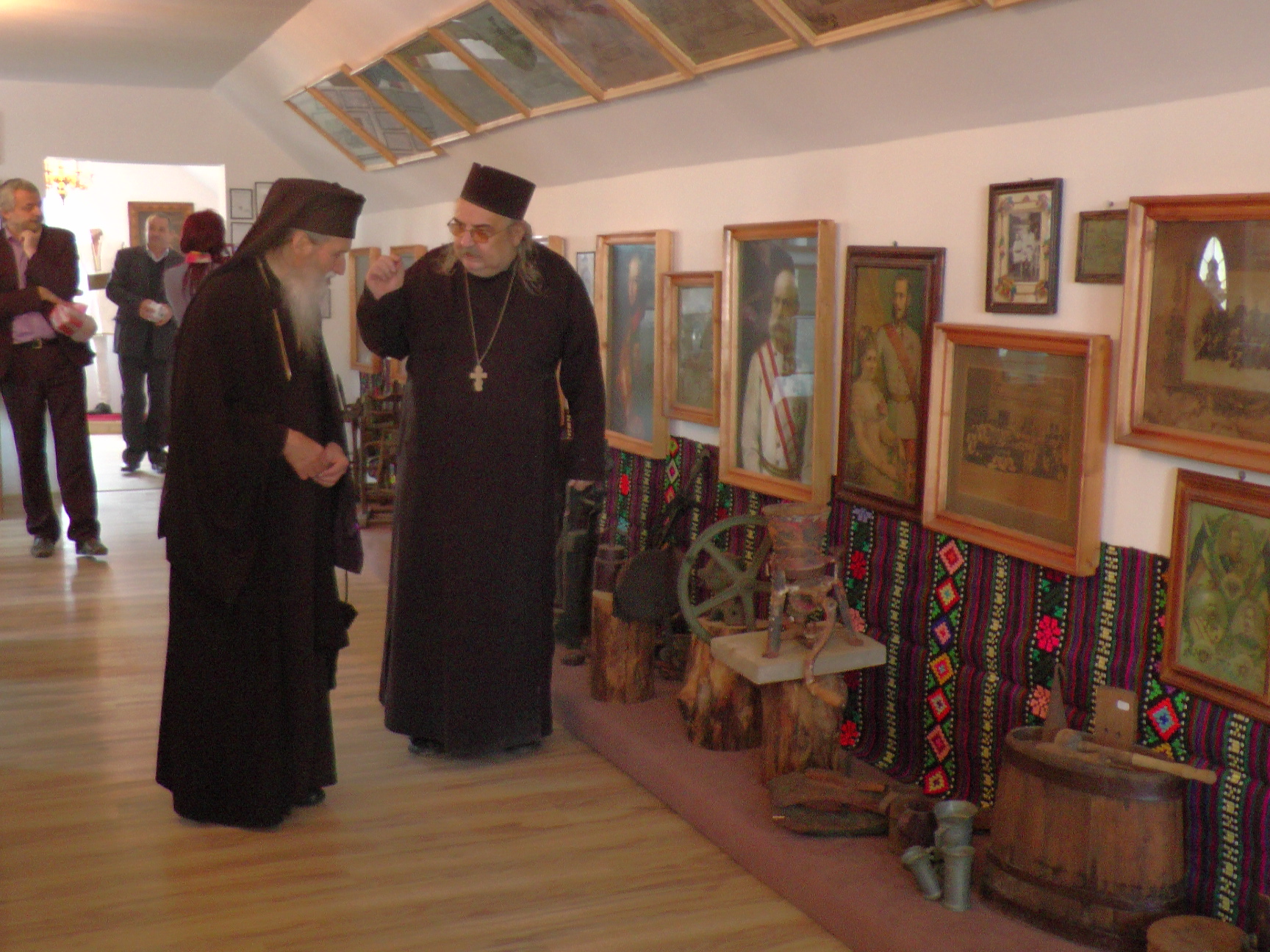 Bibliotecă parohială la Volovăţ, judeţul Suceava Bibliotecă parohială la Volovăţ, judeţul Suceava