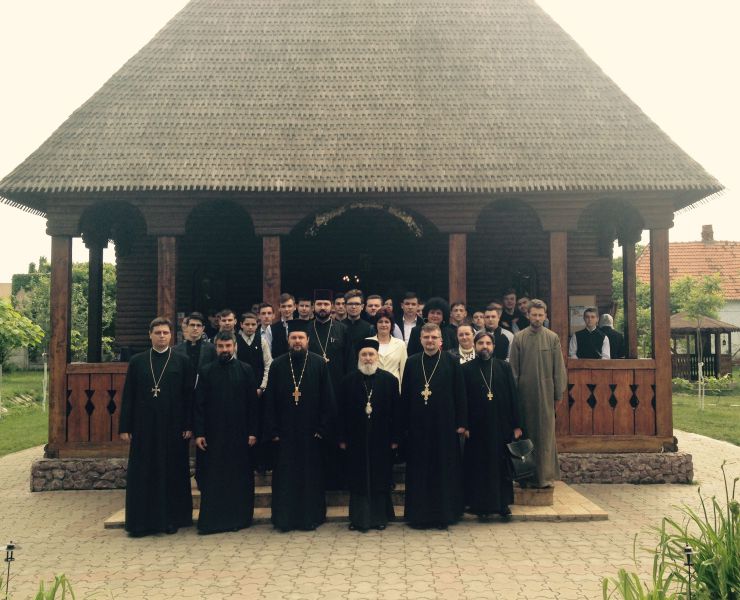 Simpozionul Internațional „Educația - artă și formare”, la Arad