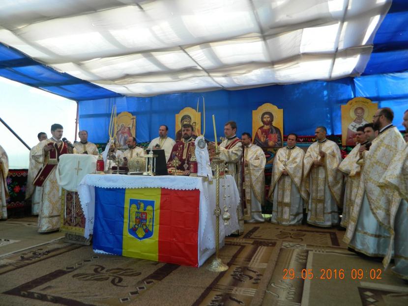 IPS Ioachim a sfinţit biserica Parohiei Mândrișca Porţi spre ceruri în Mitropolia Moldovei şi Bucovinei