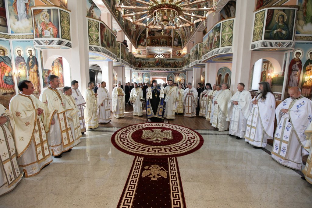 Slujba de târnosire a bisericii din Ulmeni