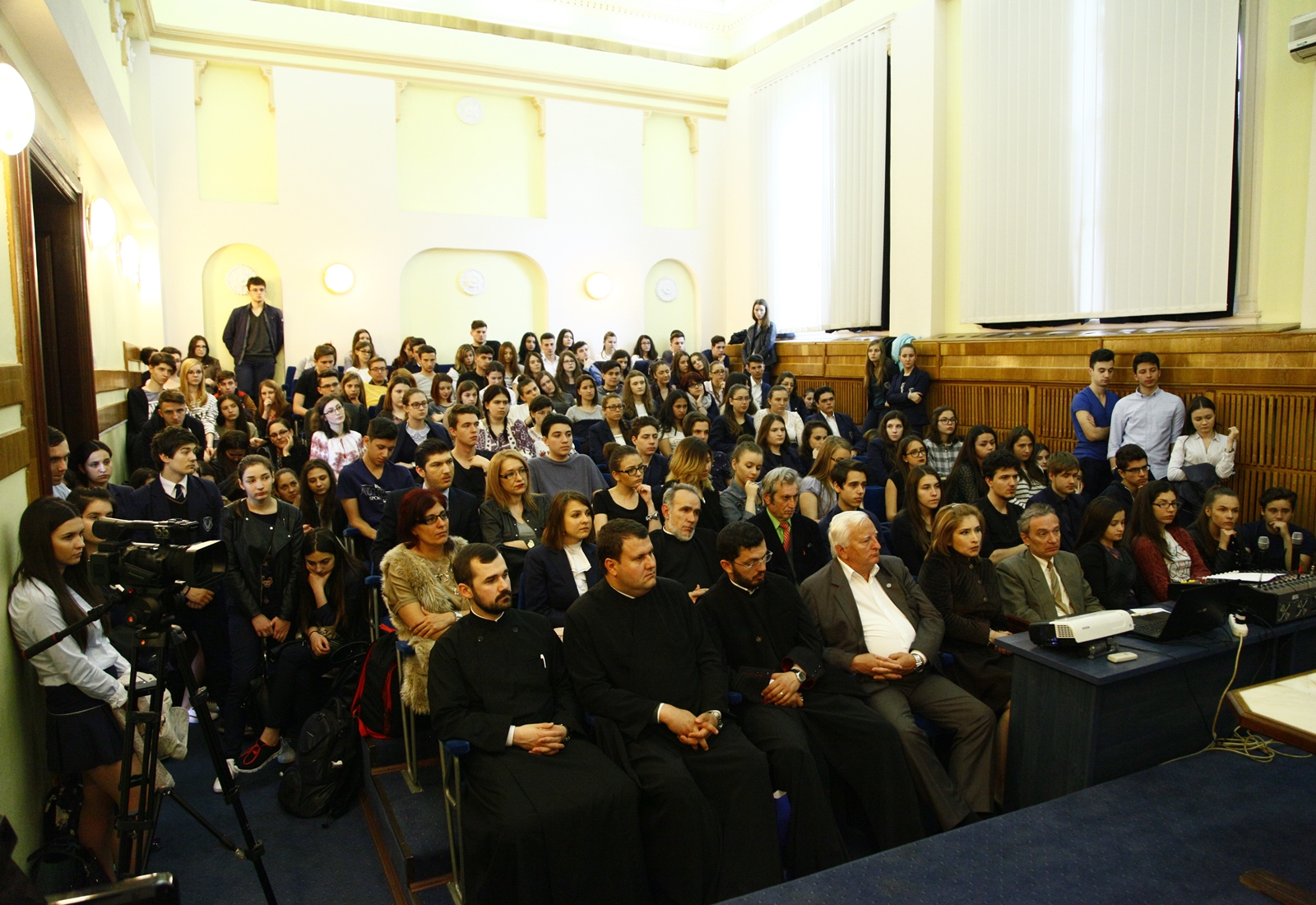 Înaltpreasfințitul Părinte Arhiepiscop Ciprian a conferențiat la Colegiul „Bogdan Petriceicu Hașdeu” din Buzău