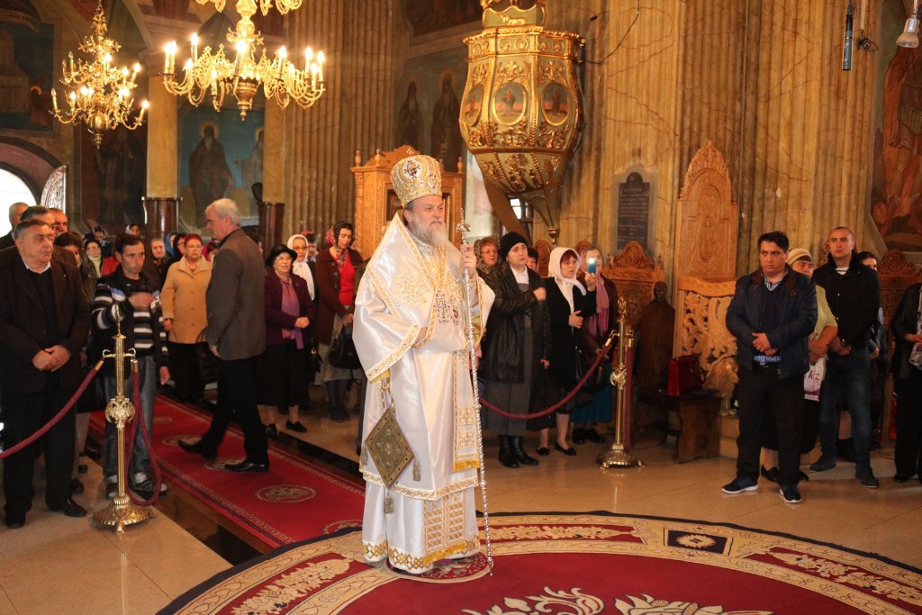 Slujbă arhierească de Duminica Tomii, la Mănăstirea Slobozia