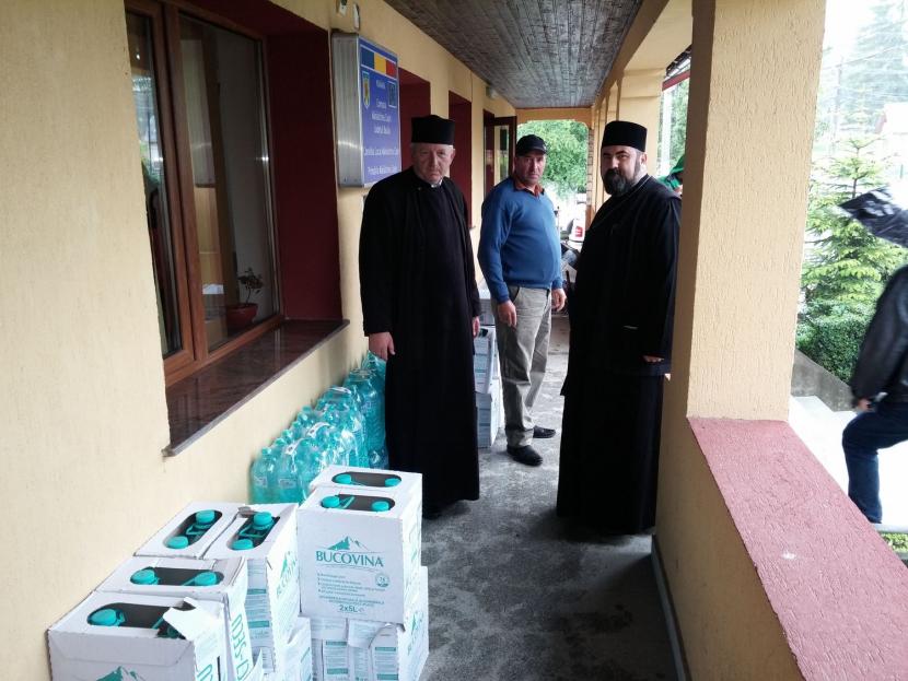 Biserica, în sprijinul familiilor sinistrate din judeţul Bacău Biserica, în sprijinul familiilor sinistrate din judeţul Bacău