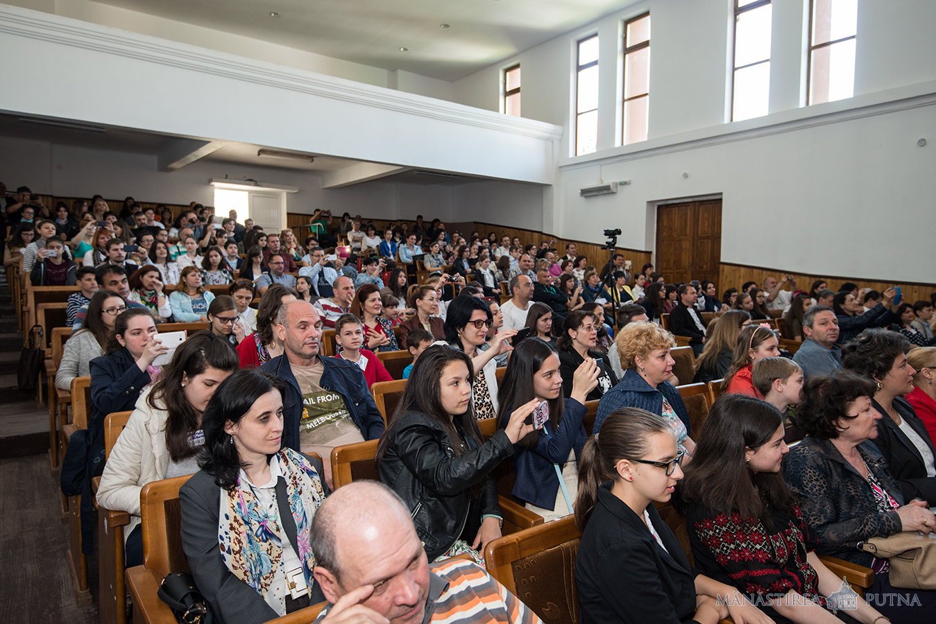 Concursul național interdisciplinar „Cultură și spiritualitate românească”, la Mănăstirea Putna