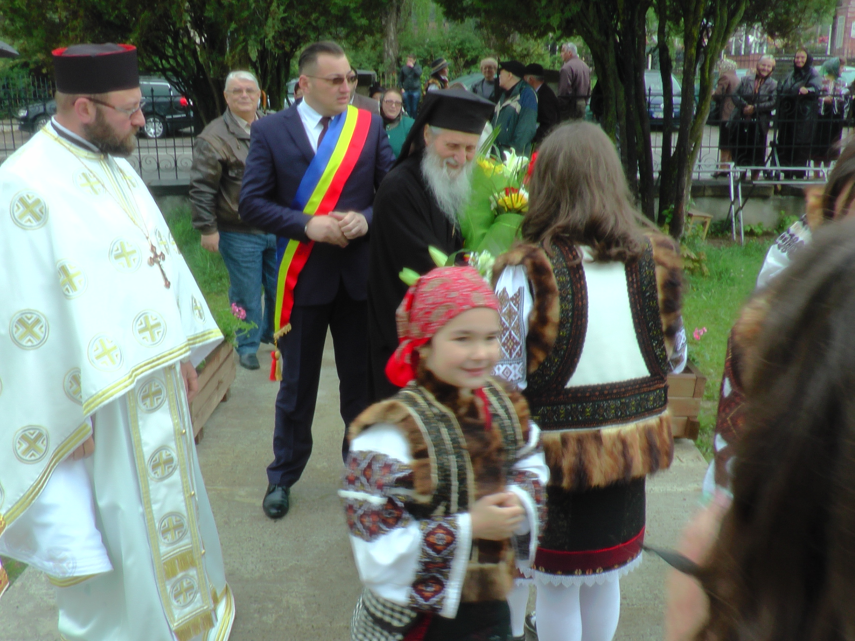 115 ani de la sfinţirea bisericii din Pojorâta, sărbătoriţi prin Liturghie arhierească