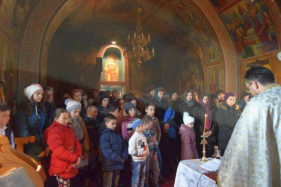 Concursul de cunoştinţe teologice „Sfânta Liturghie - Bucuria care nu trece niciodată”