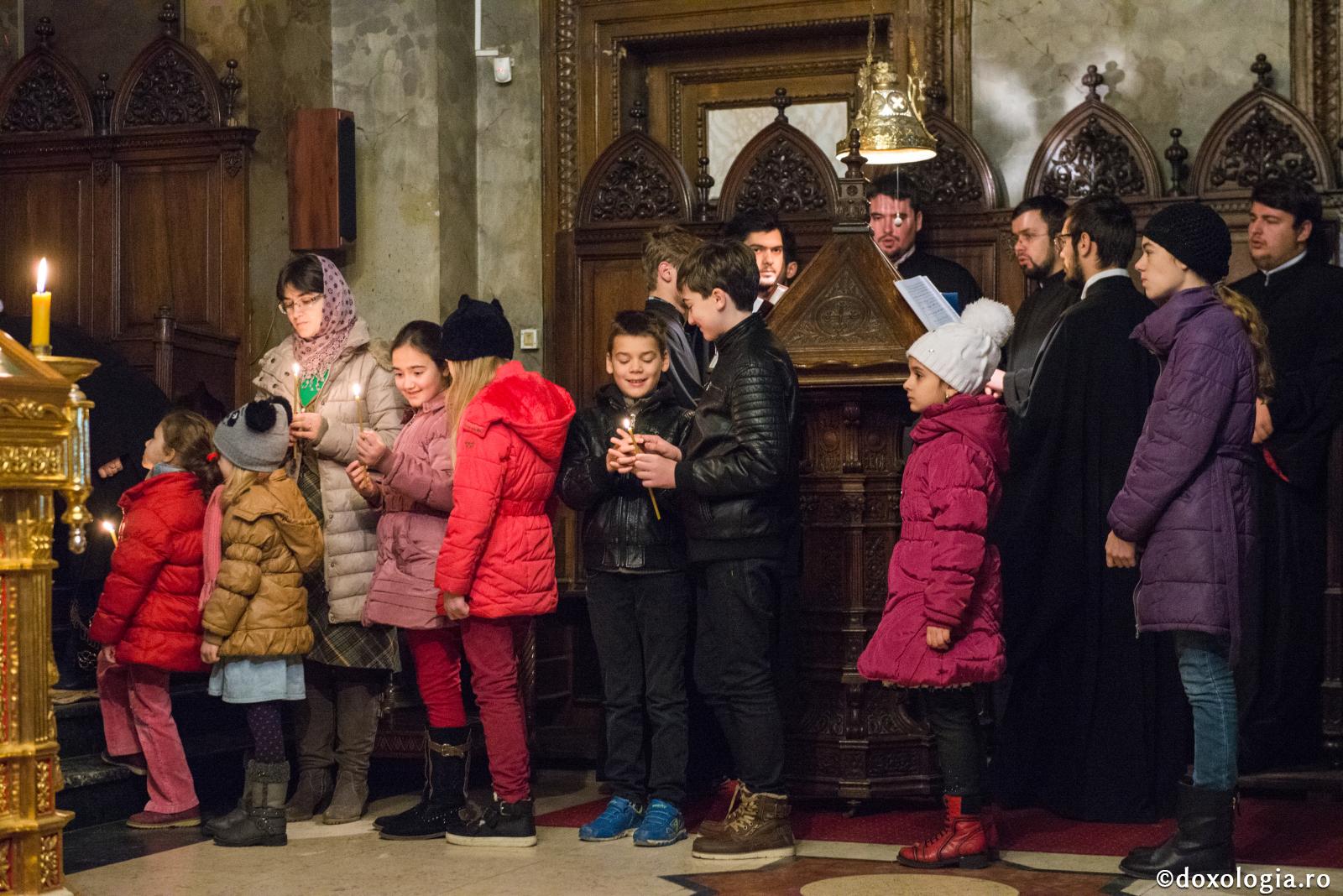 Cum să-i îndreptăm pe copii spre Dumnezeu?