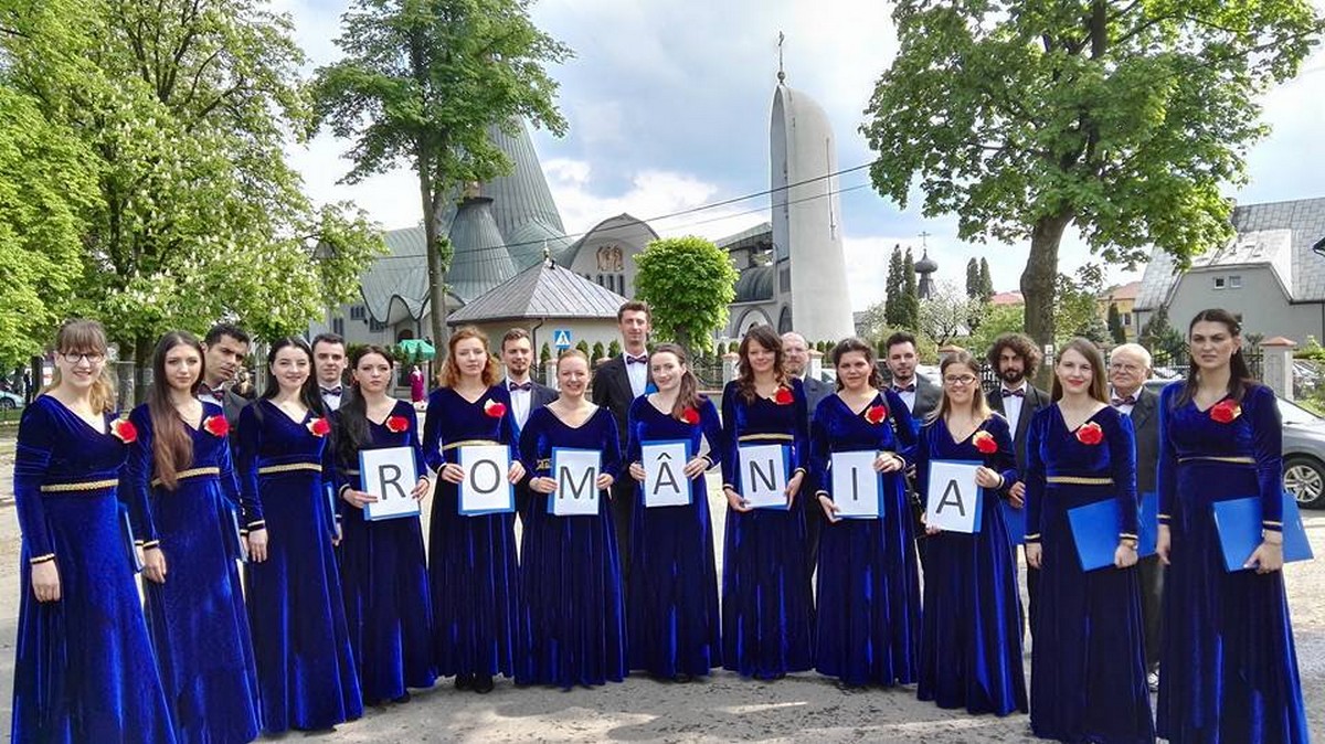 „Biserica promovează valorile tradiţionale româneşti“ „Biserica promovează valorile tradiţionale româneşti“