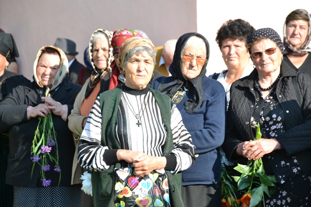 Foto: Lucian Ducan Biserica „Sfântul Mare Mucenic Gheorghe” din Recea, jud. Iași  a fost resfințită