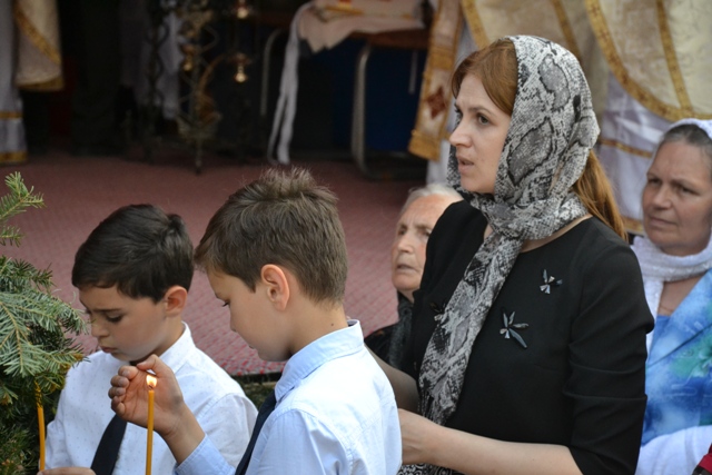 Foto: Lucian Ducan Biserica „Sfântul Mare Mucenic Gheorghe” din Recea, jud. Iași  a fost resfințită