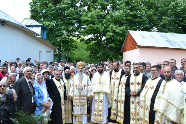 Foto: Lucian Ducan Biserica „Sfântul Mare Mucenic Gheorghe” din Recea, jud. Iași  a fost resfințită