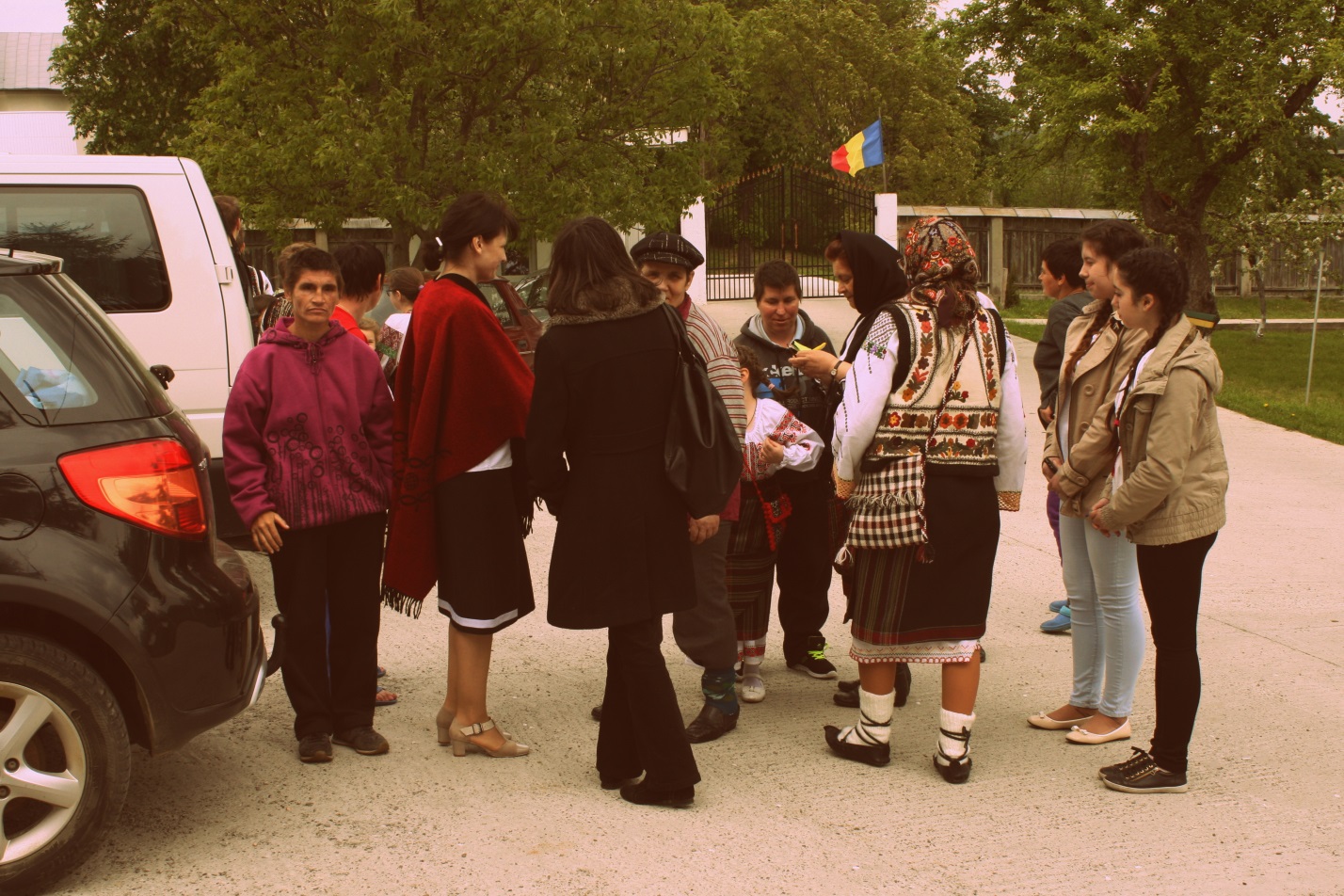 O vizită de Paști – bucurie pentru pacienții de la Bozieni