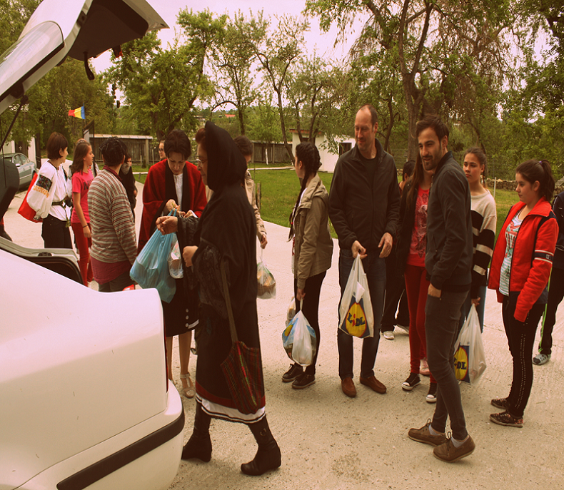 O vizită de Paști – bucurie pentru pacienții de la Bozieni