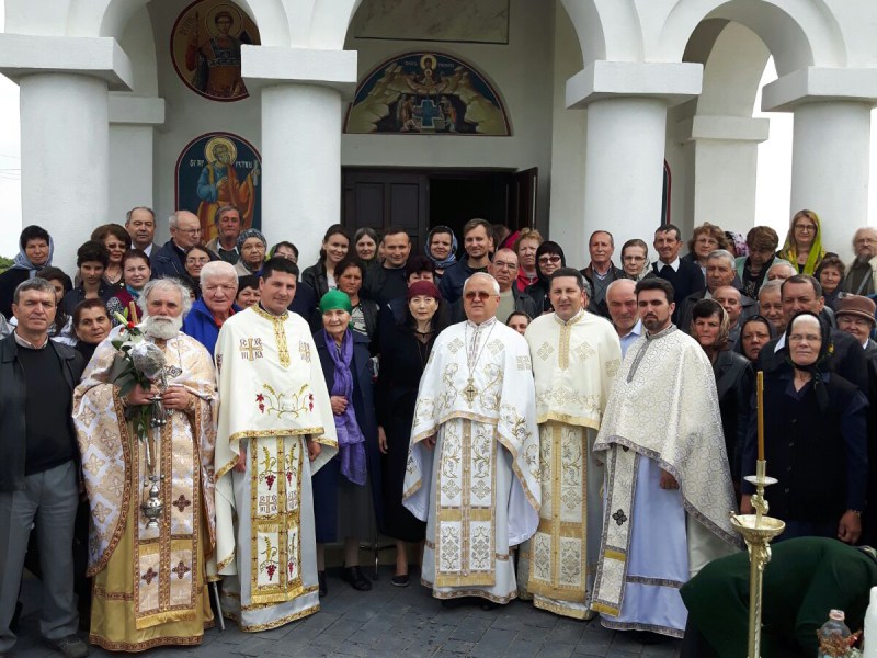 Hramul Mănăstirii Pătroaia din Arhiepiscopia Târgoviştei Hramul Mănăstirii Pătroaia din Arhiepiscopia Târgoviştei