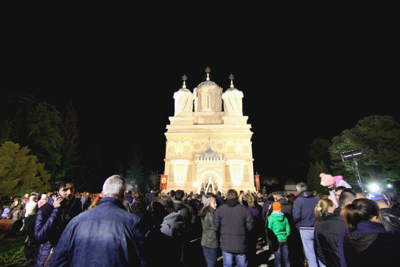 Slujba de Înviere, la Catedrala Arhiepiscopală din Curtea de Argeș