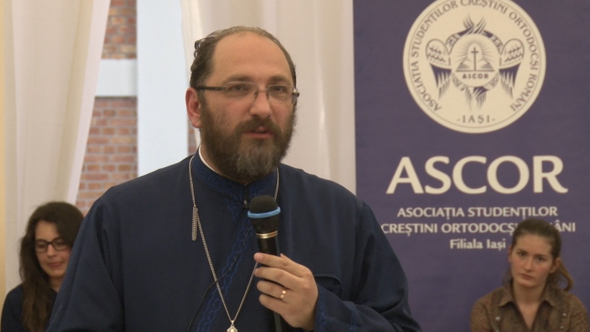 (Video) Familia, casa sufletului copilului. Educația în iubire – Părintele Constantin Necula | întrebări