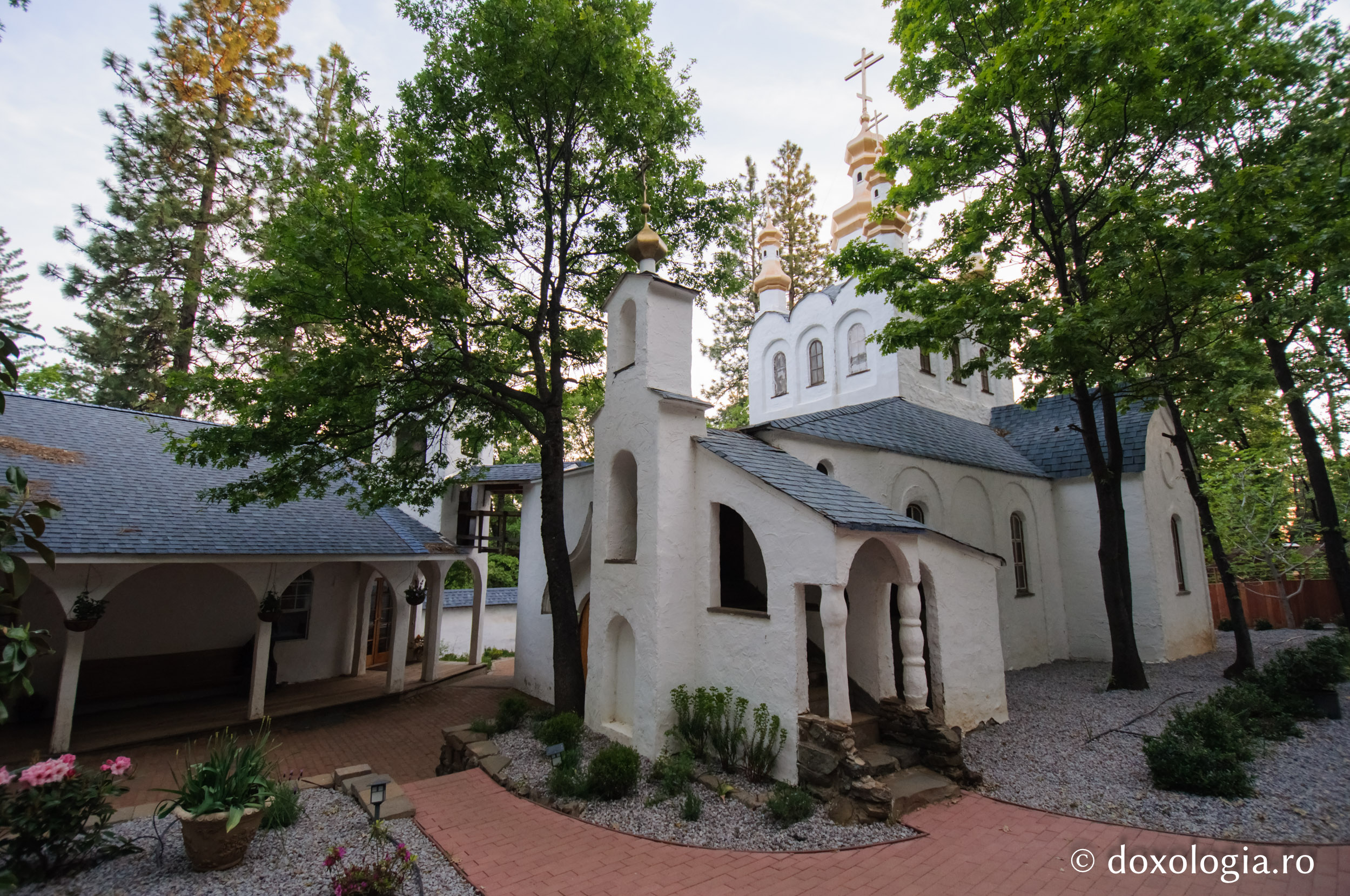 Mănăstirea „Sfântul Gherman” din Platina, California