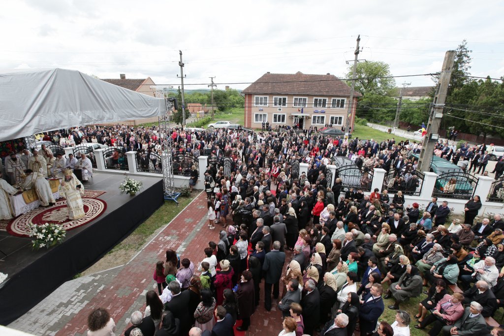 Slujba de târnosire a bisericii din Ulmeni