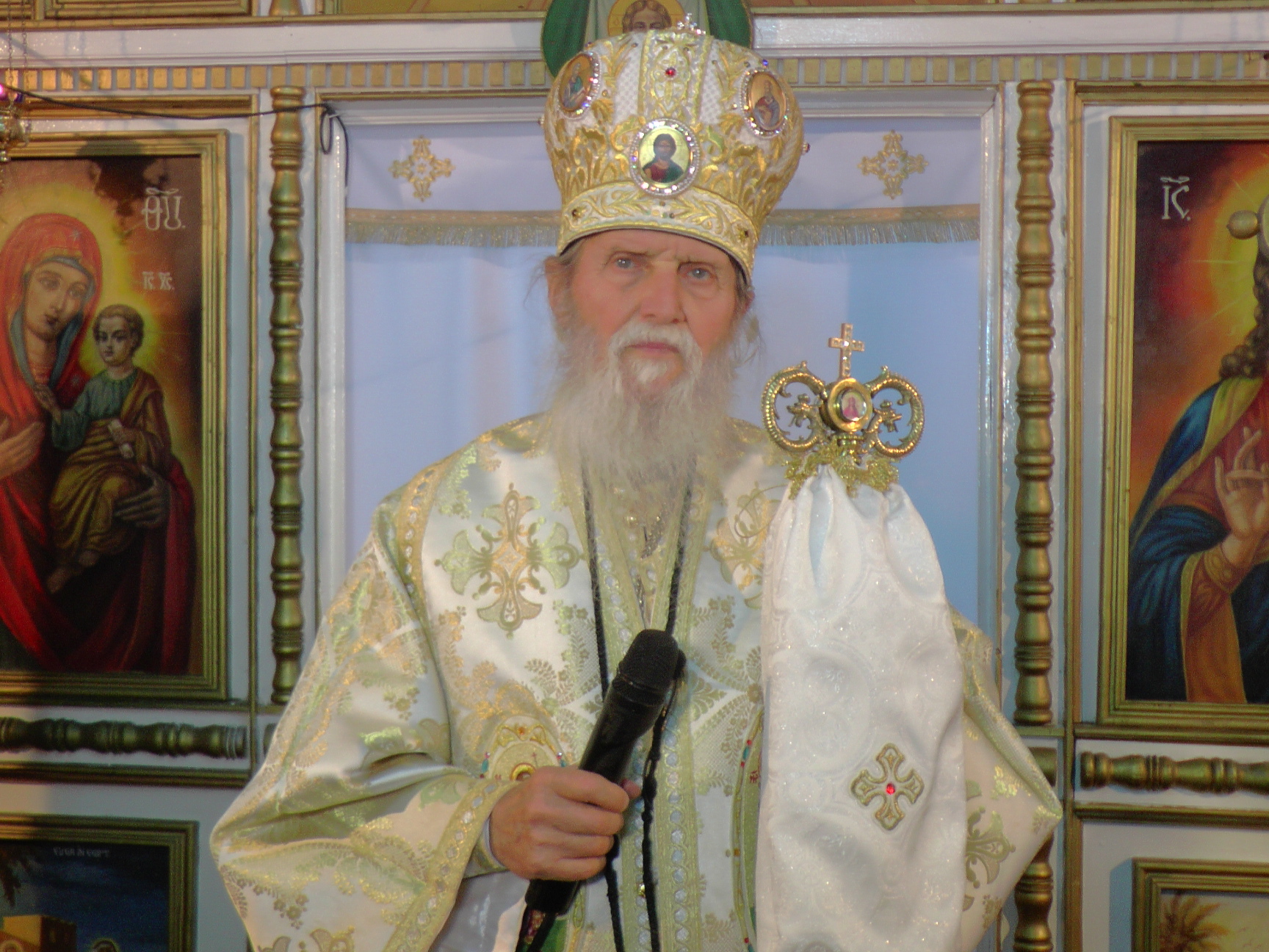 IPS Arhiepiscop Pimen: „Bucuria duhovnicească vine prin purtarea crucii, a necazurilor“