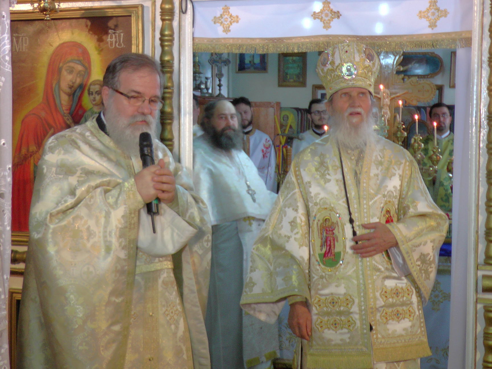 IPS Arhiepiscop Pimen: „Bucuria duhovnicească vine prin purtarea crucii, a necazurilor“