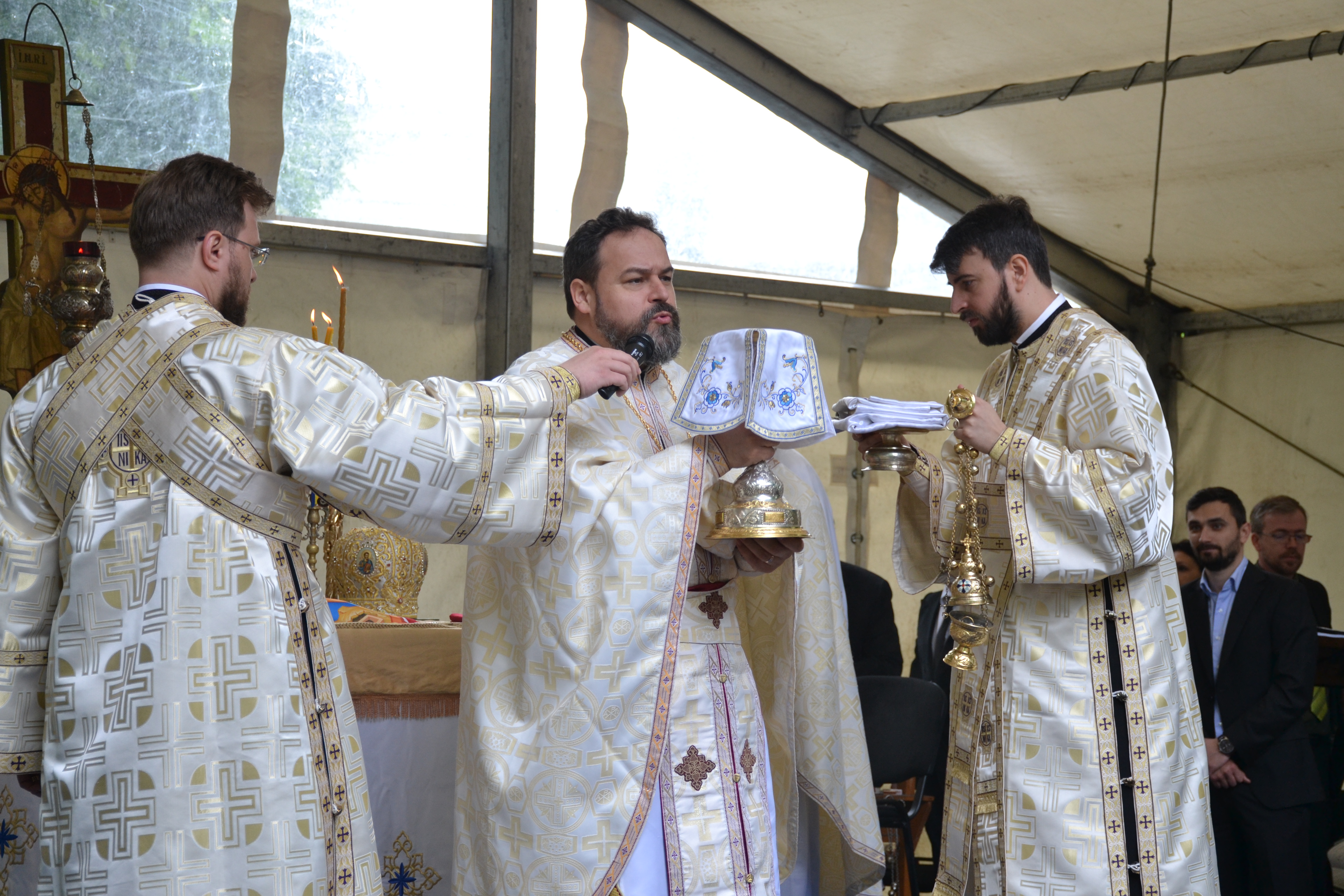 „Fratele geamăn sau sora geamănă ai lui Toma suntem noi”