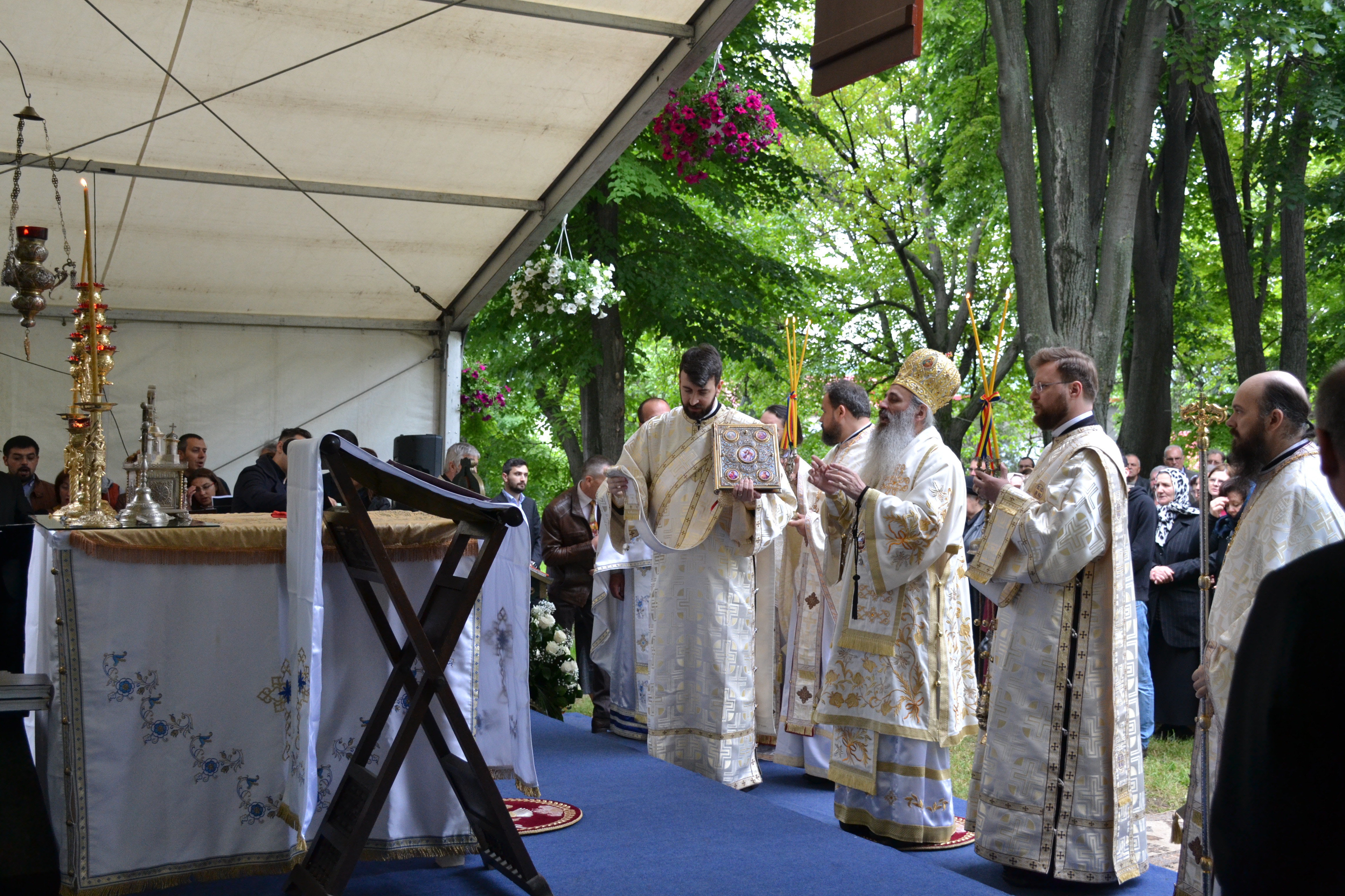 „Fratele geamăn sau sora geamănă ai lui Toma suntem noi”