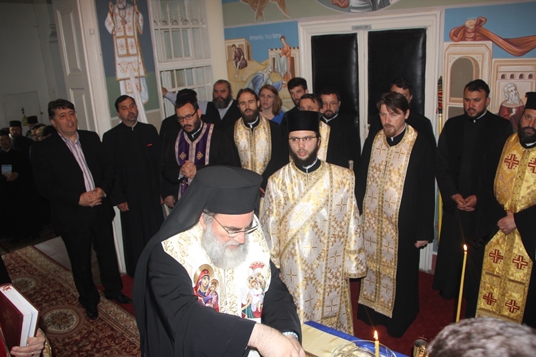 Evenimente de marcă dedicate Episcopului Melchisedec Ştefănescu (GALERIE FOTO) Evenimente de marcă dedicate Episcopului Melchisedec Ştefănescu (GALERIE FOTO)