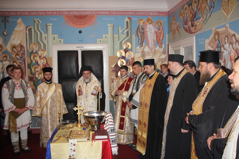 Evenimente de marcă dedicate Episcopului Melchisedec Ştefănescu (GALERIE FOTO) Evenimente de marcă dedicate Episcopului Melchisedec Ştefănescu (GALERIE FOTO)